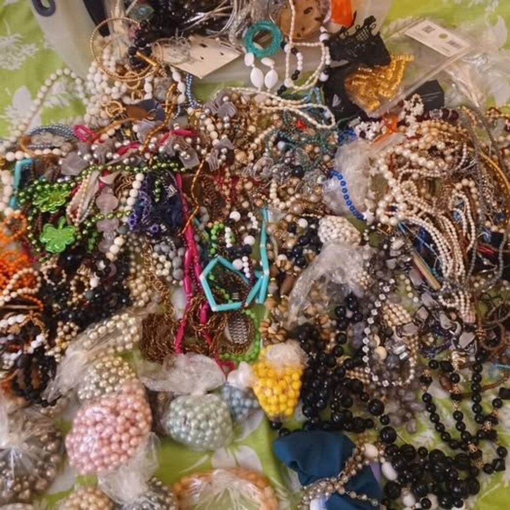 Huge 20lbs +++ Vintage to Now Jewelry Lot